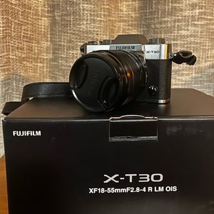LIKE NEW Fujifilm X-T30